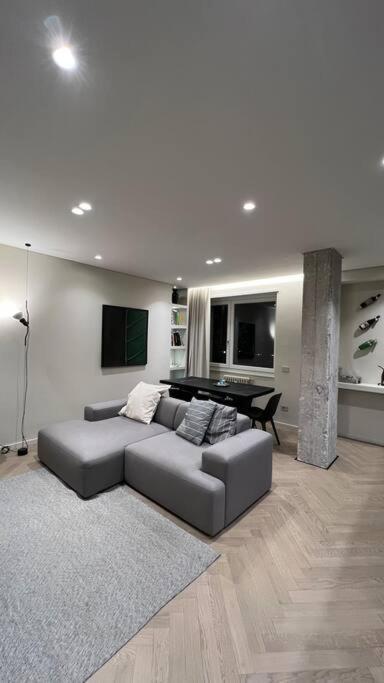Duca Dei Navigli - Luxury Apartment In Milán Exterior foto