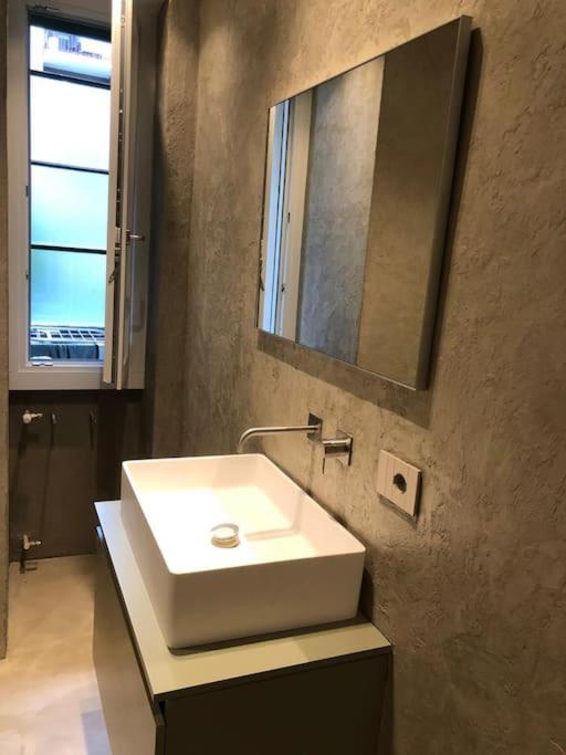 Duca Dei Navigli - Luxury Apartment In Milán Exterior foto